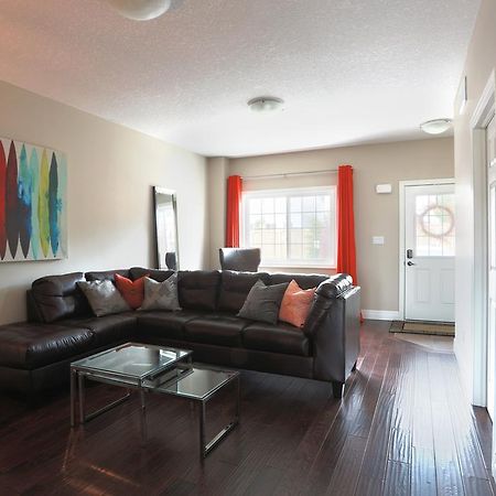 Boardwalk Homes - Executive Guest Rooms & Townhomes Kitchener Room photo