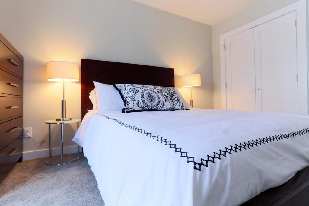 Boardwalk Homes - Executive Guest Rooms & Townhomes Kitchener Room photo