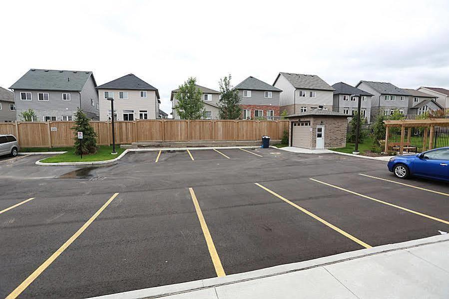 Boardwalk Homes - Executive Guest Rooms & Townhomes Kitchener Exterior photo